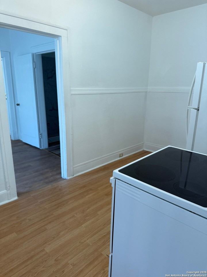 1930 West Hermosa Drive - Photo 4 of 11