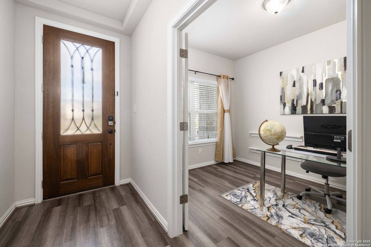 1239 Loma Ranch - Photo 3 of 37