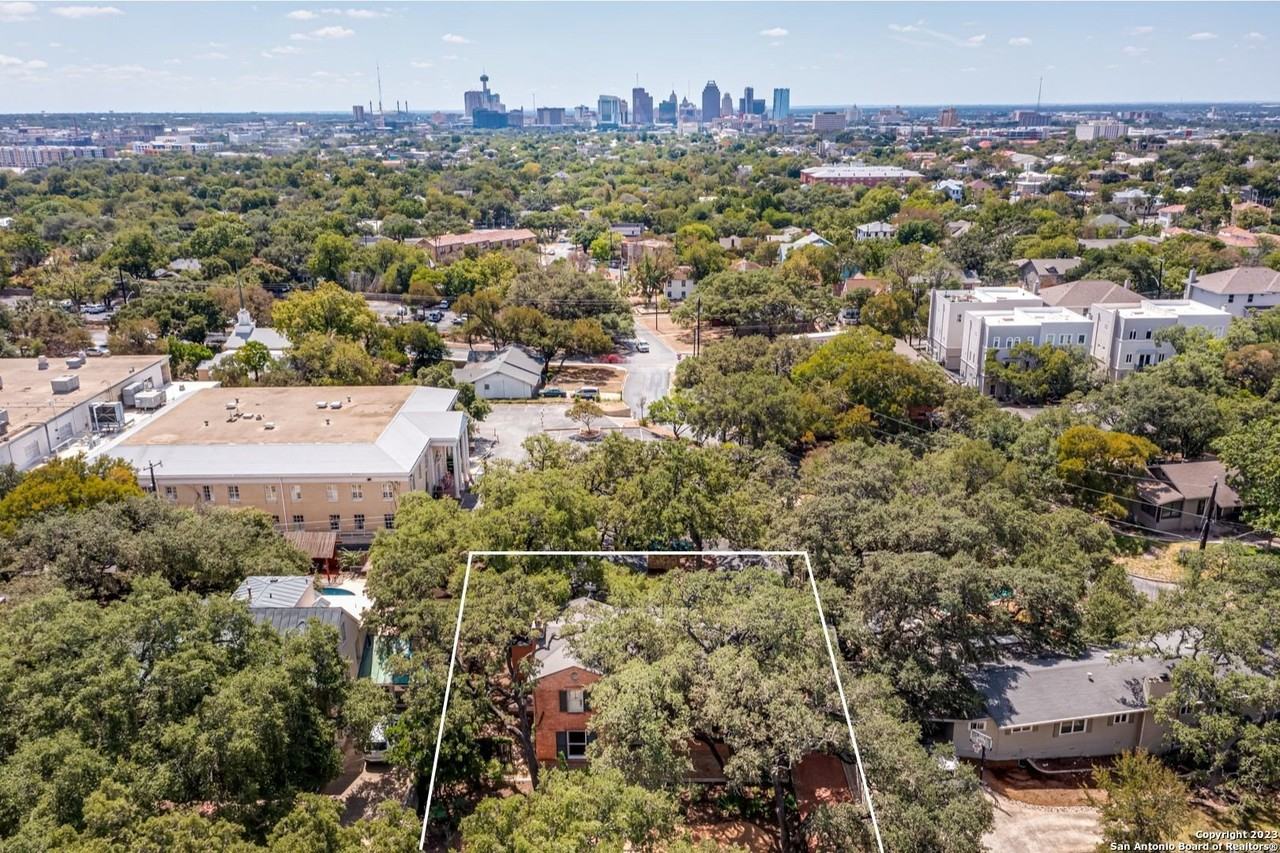 248 E Summit Ave - Photo 4 of 36