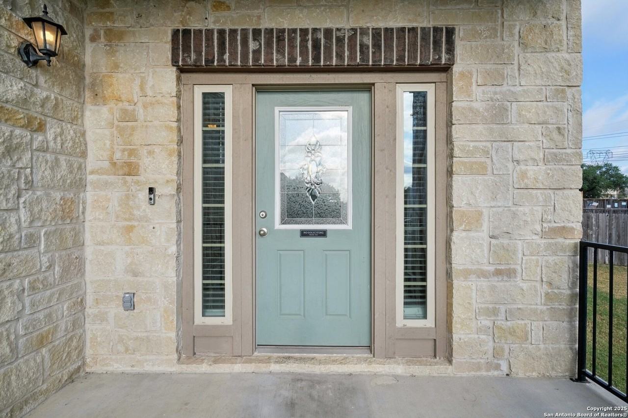 10750 Gentle Fox Bay - Photo 5 of 37