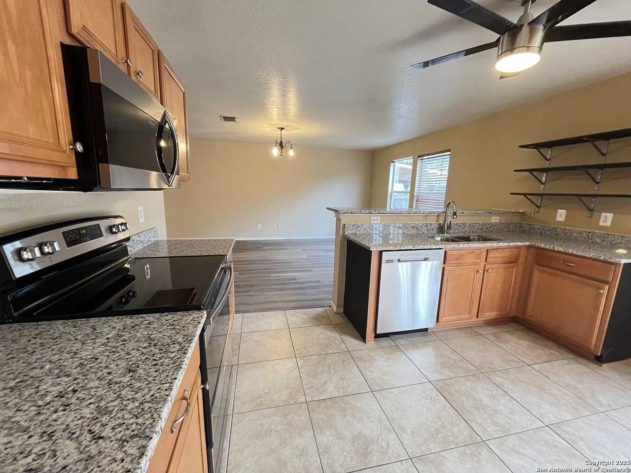 4807 San Antonio - Photo 3 of 16