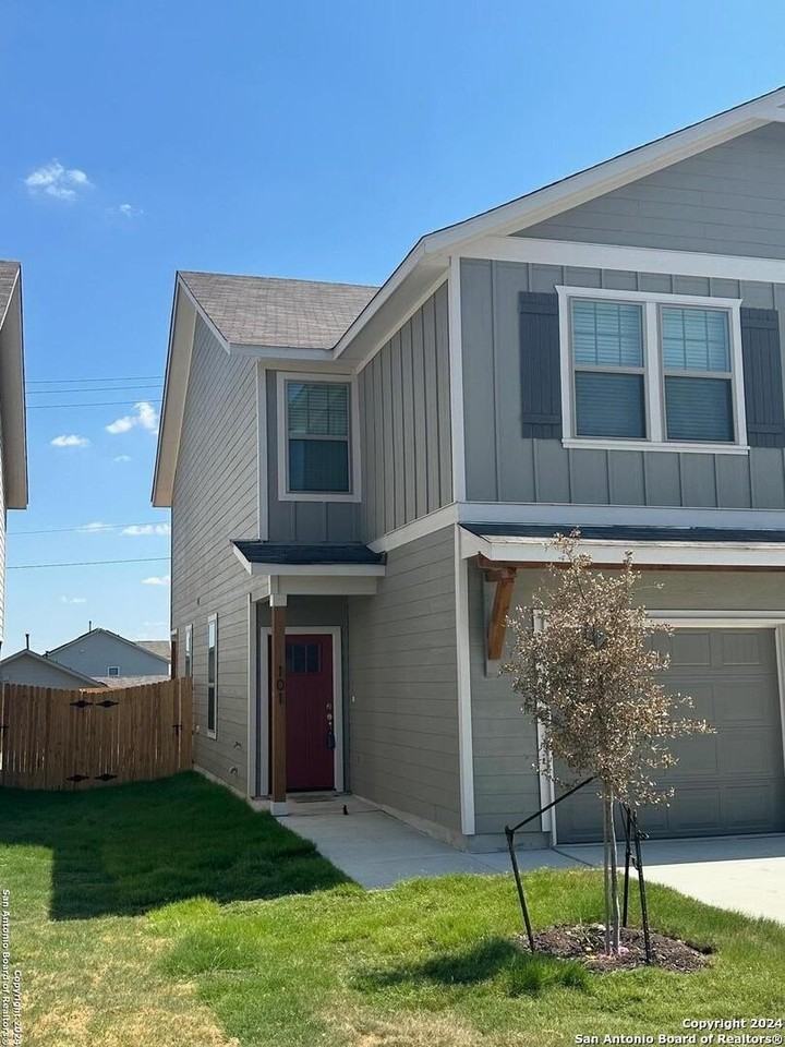 10220 Eaglewood Nook Unit 101 #101 - Photo 2 of 15