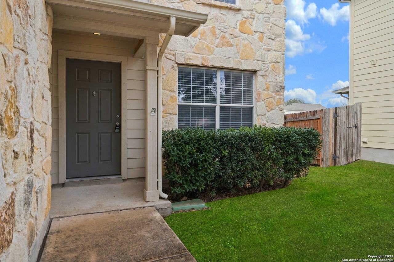 216 Anvil Pl - Photo 4 of 34