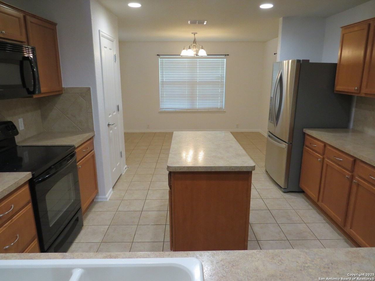 1353 Tractor Pass - Photo 7 of 33