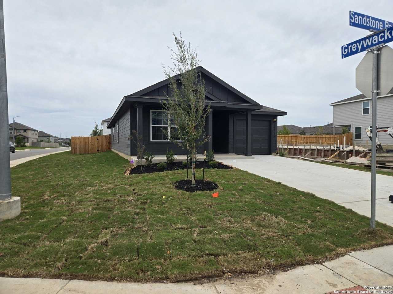 14039 Sandstone Pass - Photo 2 of 13