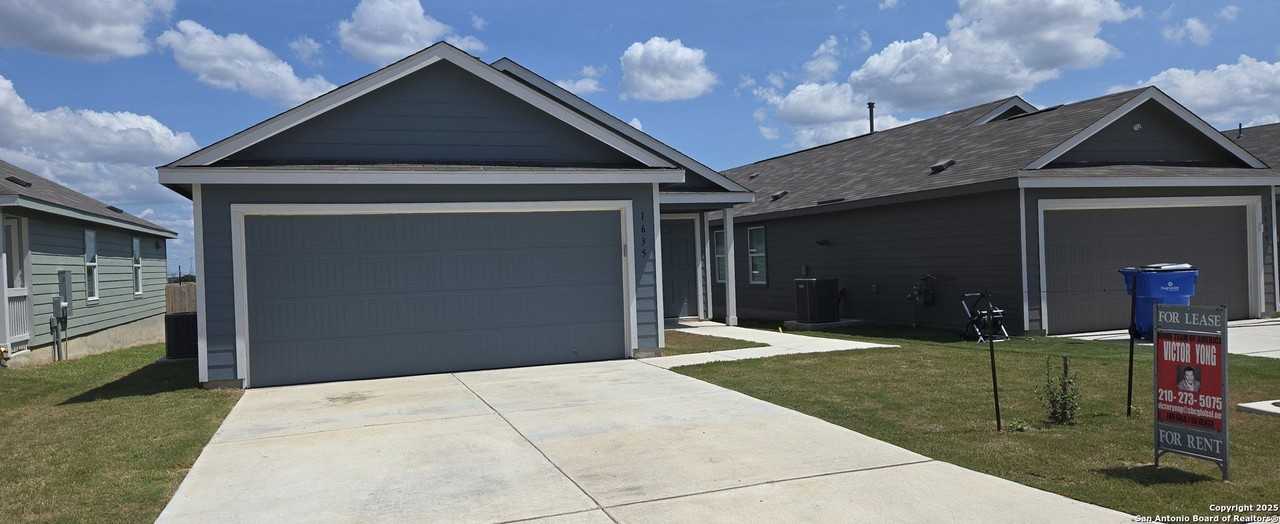 1635 Knoll Rdg - Photo 4 of 28