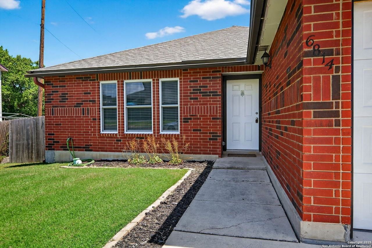 6814 Park Hvn - Photo 4 of 30