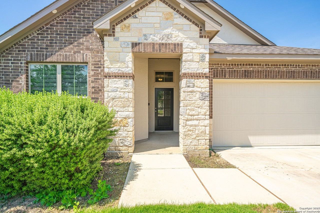 3914 Brazos Street - Photo 2 of 35