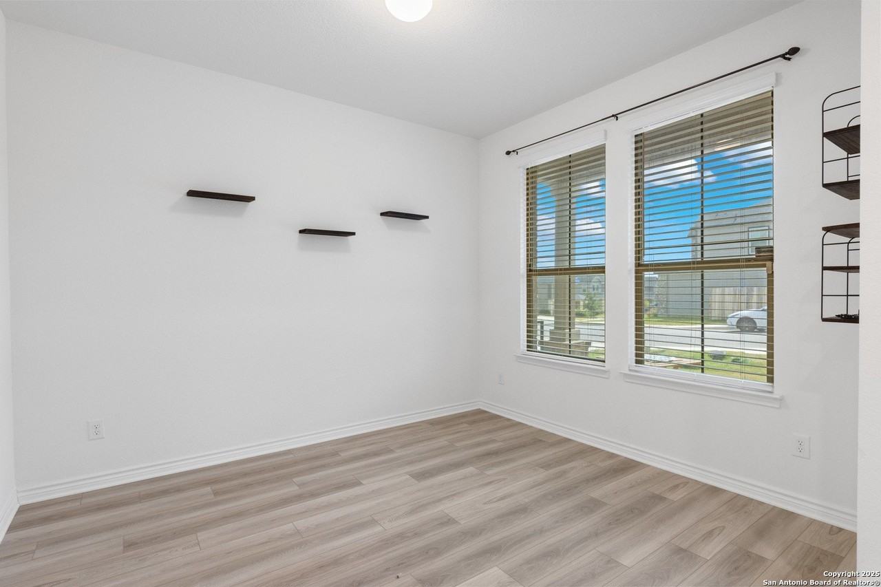 3210 Sunday Song - Photo 5 of 32