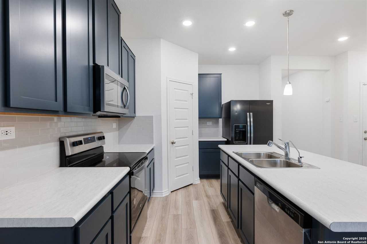 3210 Sunday Song - Photo 7 of 32