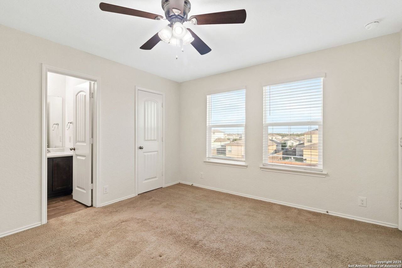 14716 Hooded Merganser - Photo 6 of 15