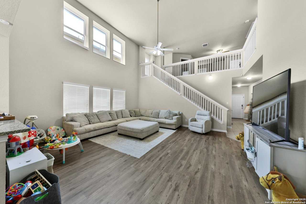 9035 Bowring Park - Photo 5 of 27