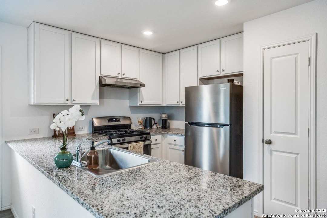 5223 Hornbeck Hts - Photo 5 of 13