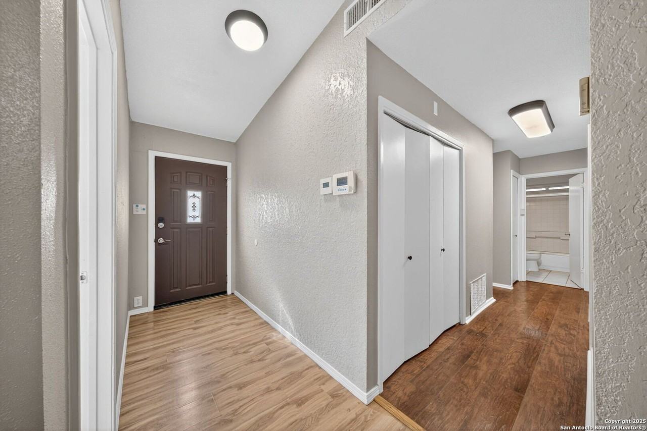 5607 Charwood Street - Photo 5 of 29