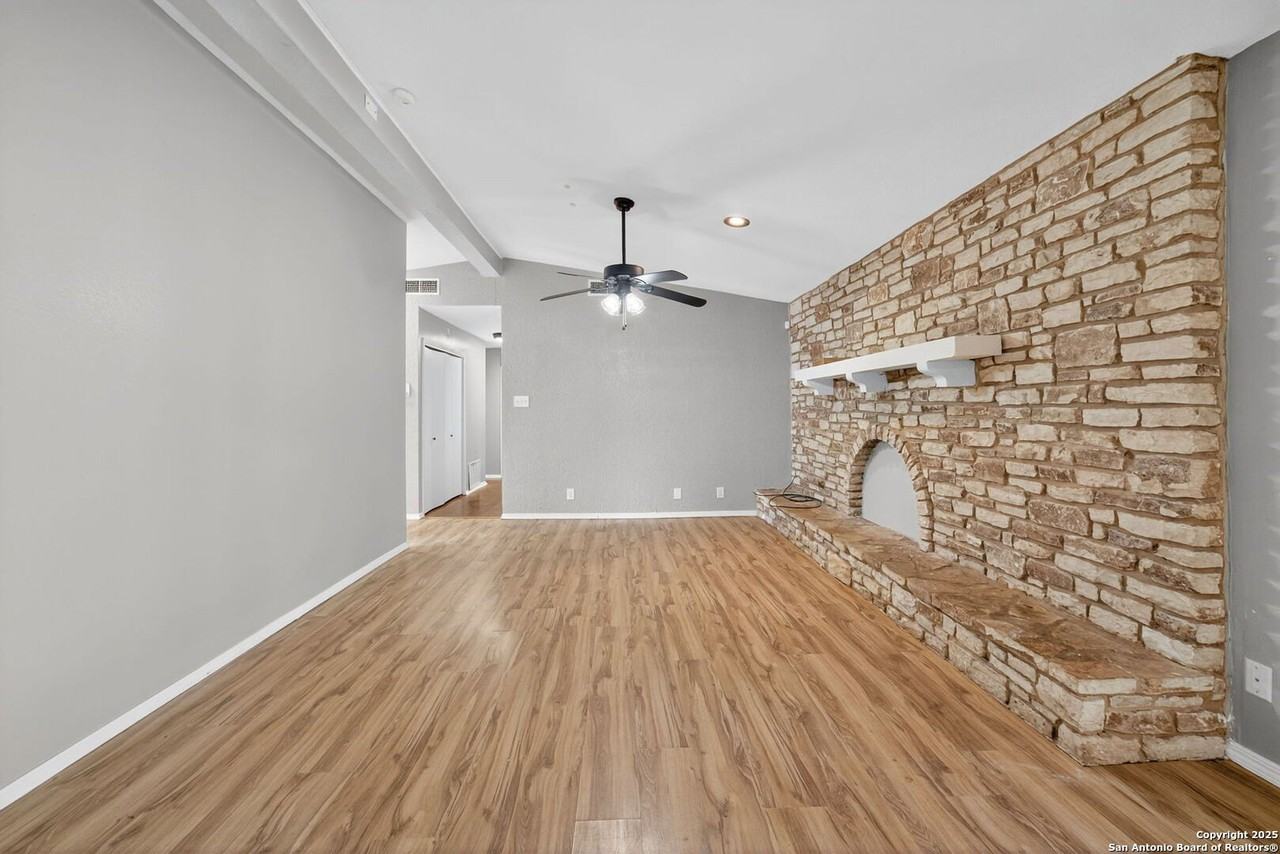 5607 Charwood Street - Photo 7 of 29