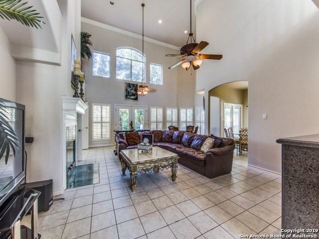 643 Hillsong - Photo 4 of 25