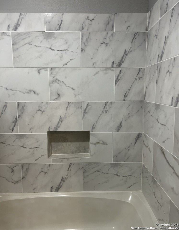 6858 Maple Spring - Photo 6 of 17