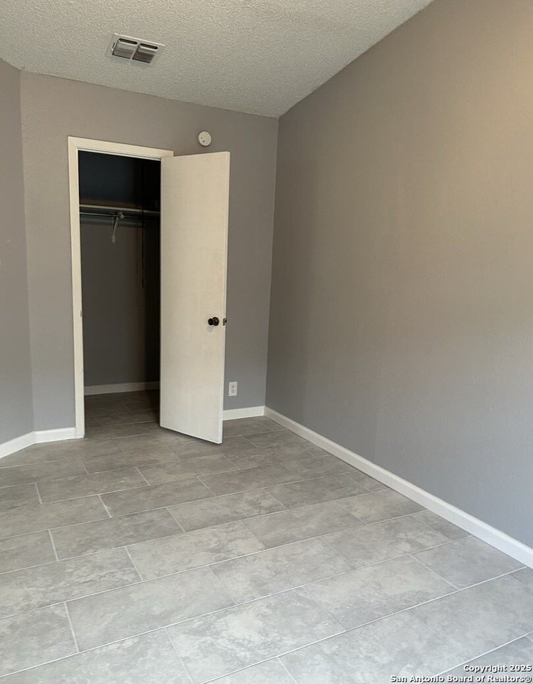 6858 Maple Spring - Photo 7 of 17