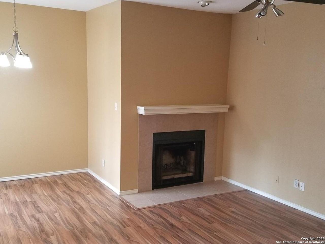 11839 Parliament Dr Unit 1921 #1921 - Photo 7 of 19