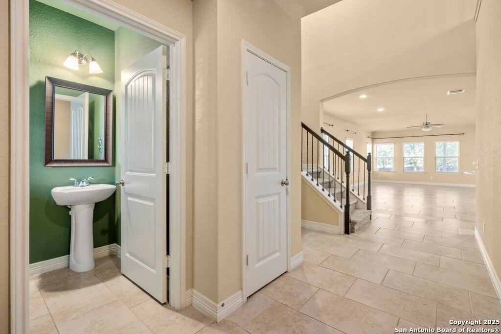 12327 Fort Chadbourne - Photo 4 of 29