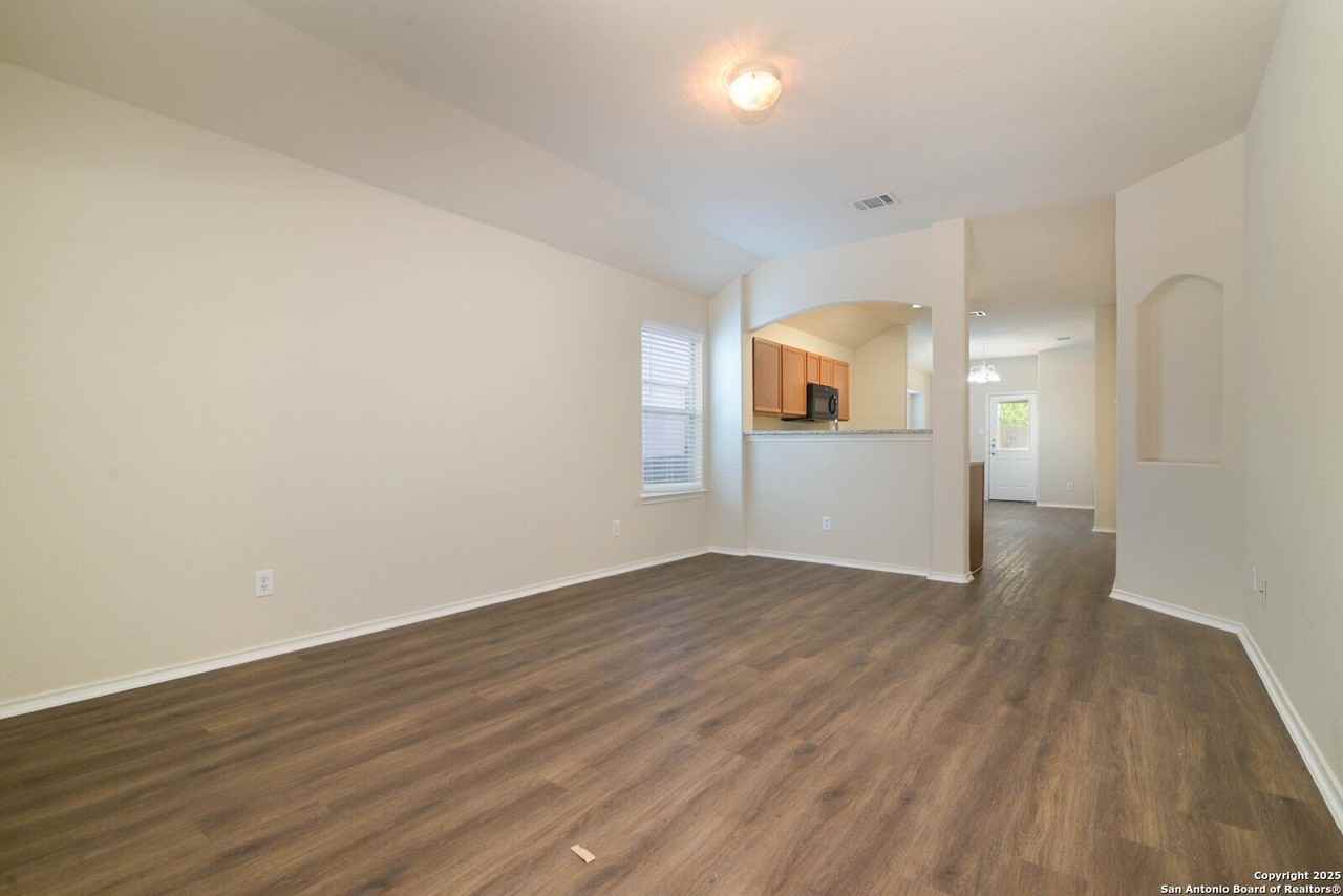 10374 Oakwood Crest - Photo 6 of 24