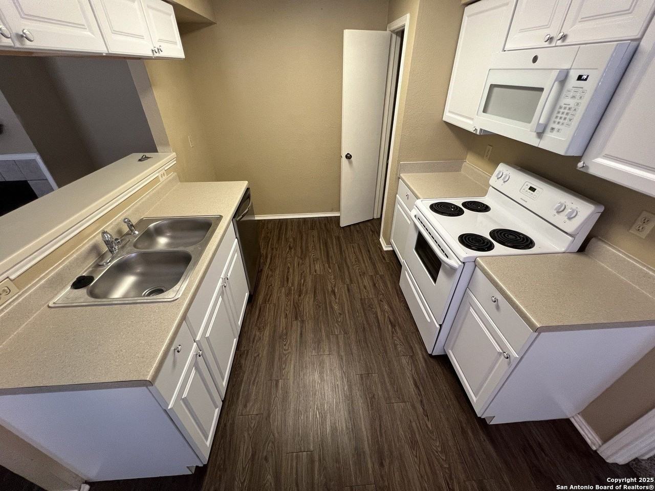 14420 Woods Hole Dr - Photo 6 of 14