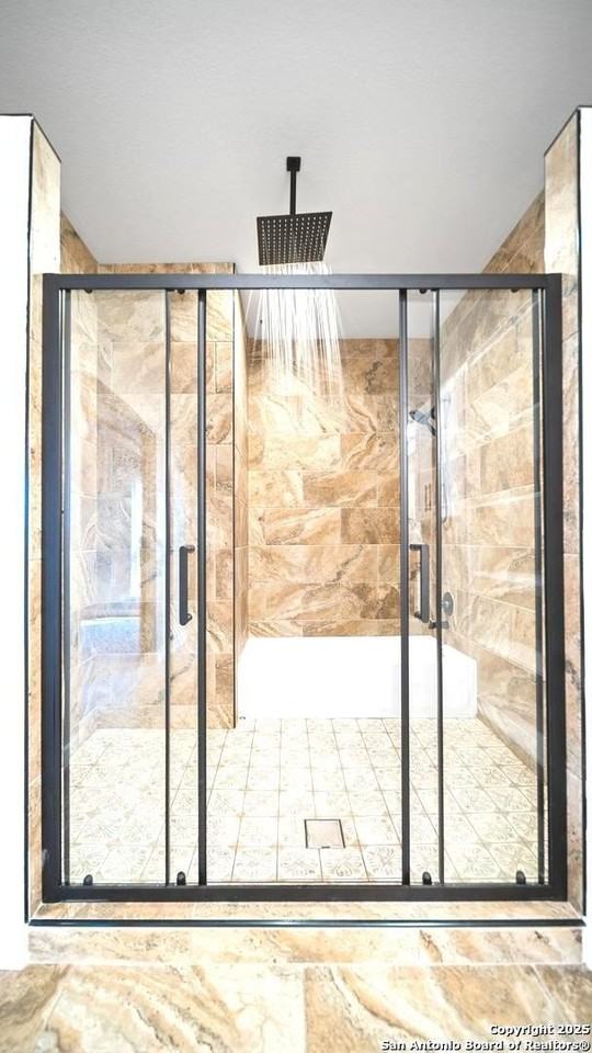 201 Lakeview Cir - Photo 6 of 50