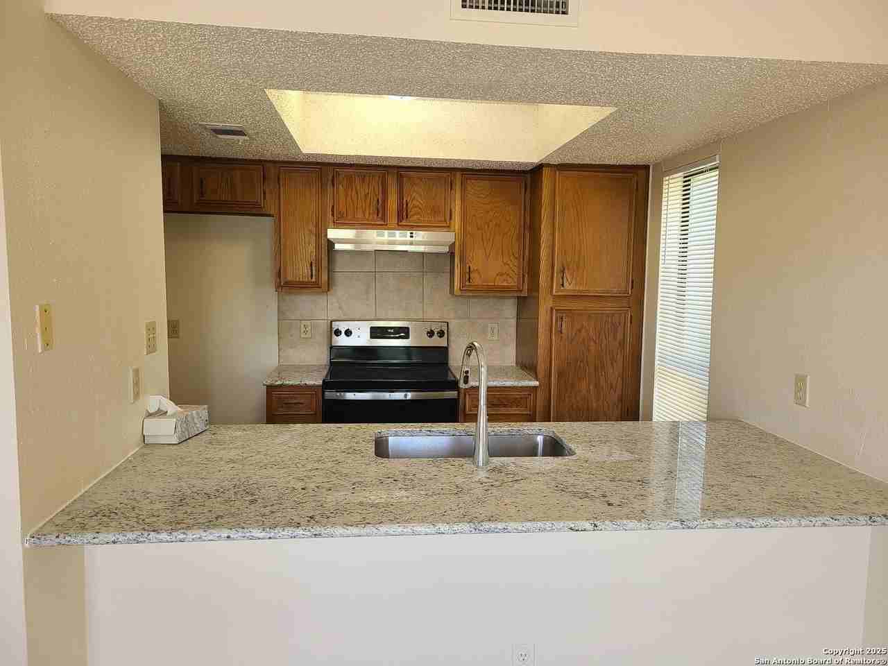 149 Coers Dr Apt 4 #4 - Photo 7 of 15