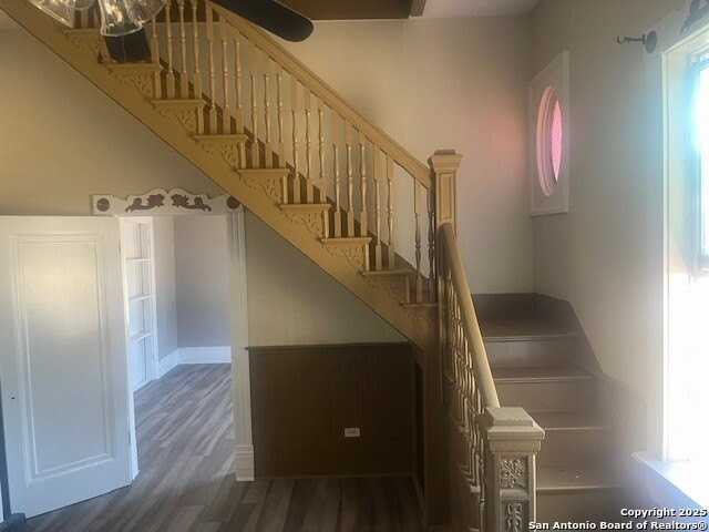 1401 North Trinity Street - Photo 5 of 9