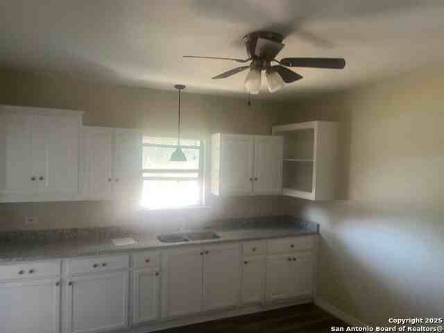 1401 North Trinity Street - Photo 6 of 9