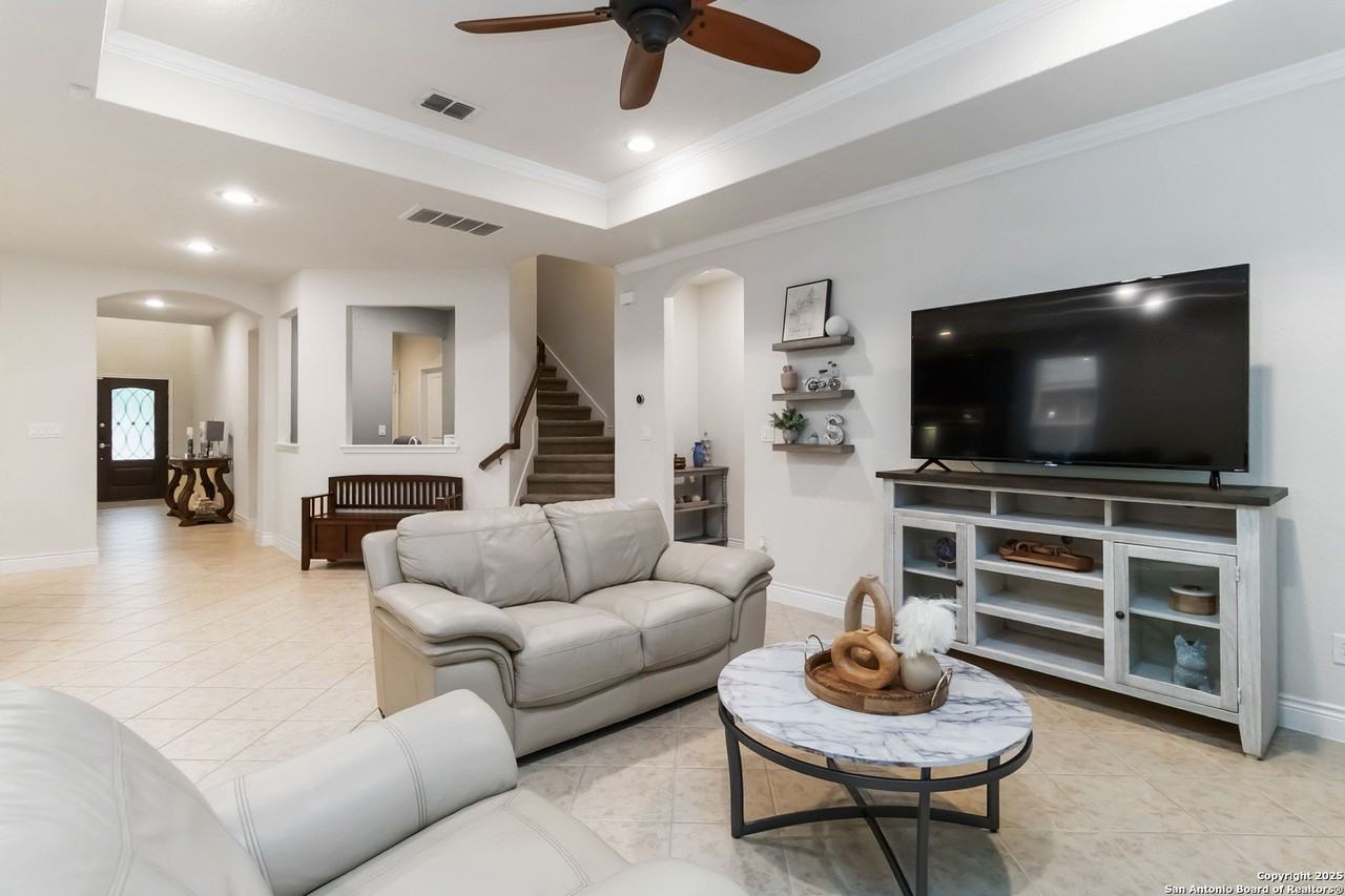 10719 Serrento Hill - Photo 6 of 23