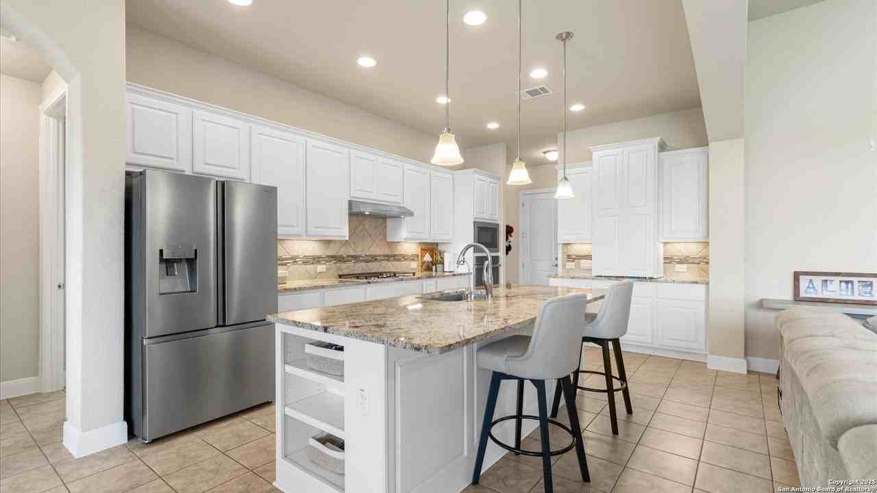 270 Lilly Blf - Photo 6 of 28