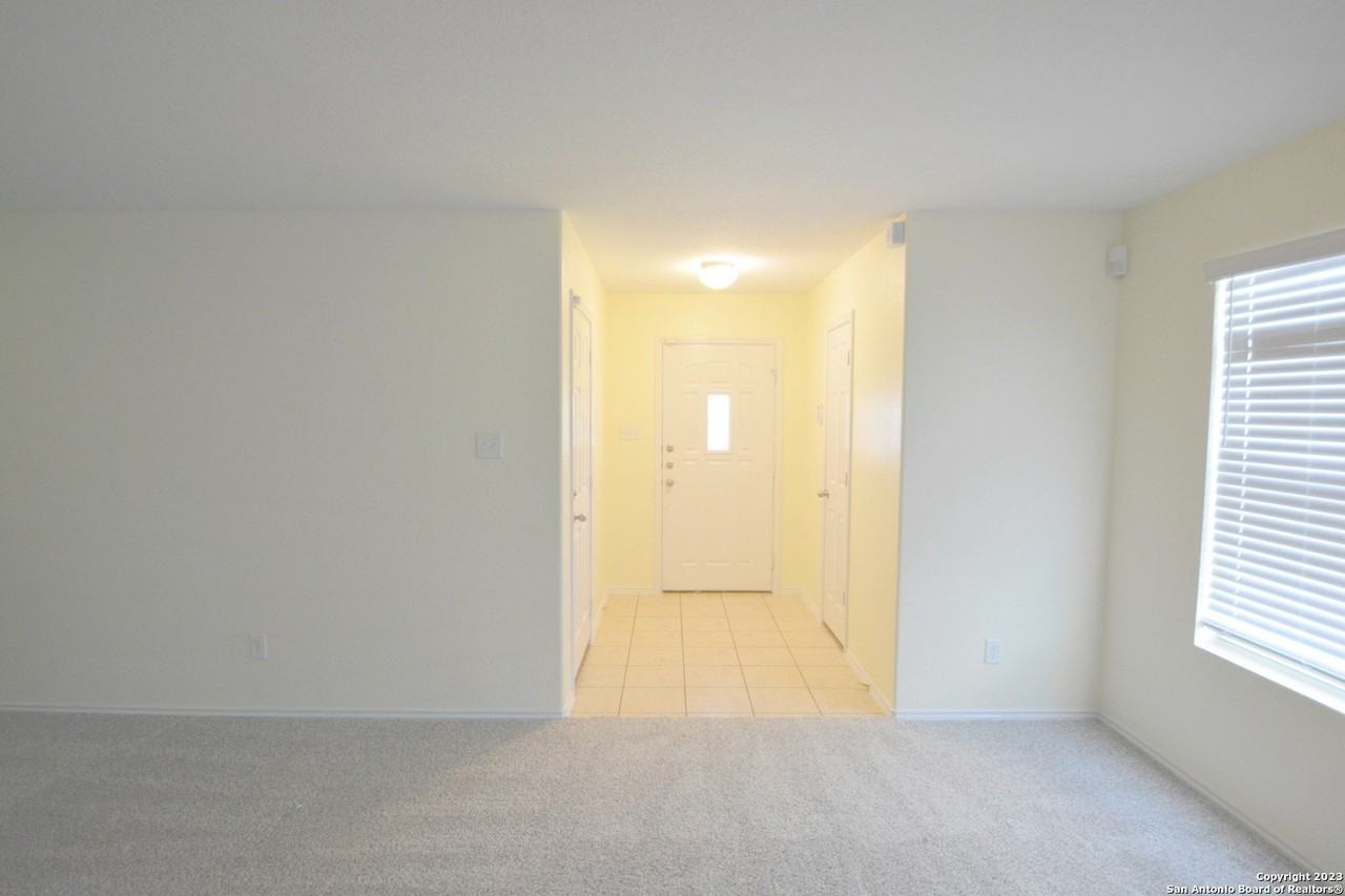 3806 Flyer Vis - Photo 2 of 17