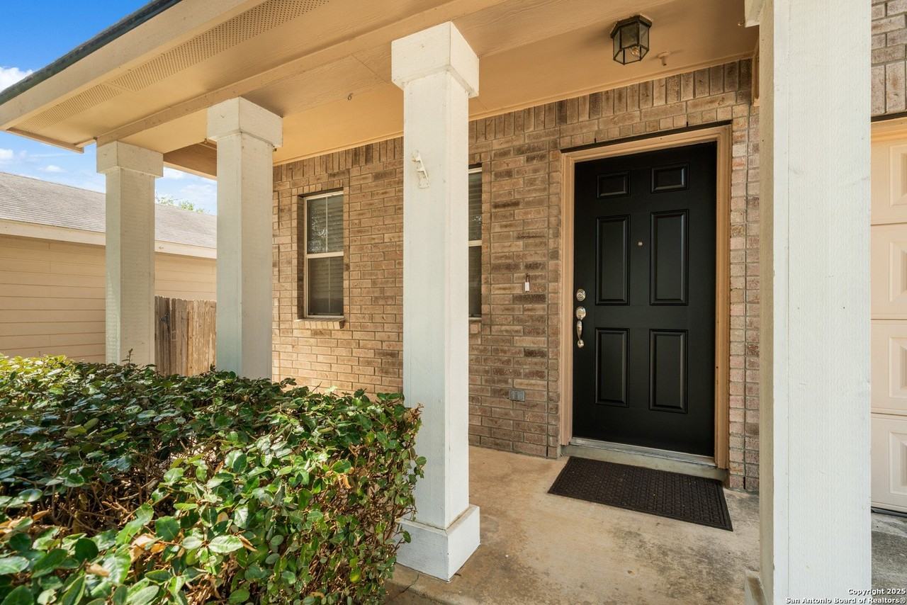 10411 Artesia Wls - Photo 3 of 33