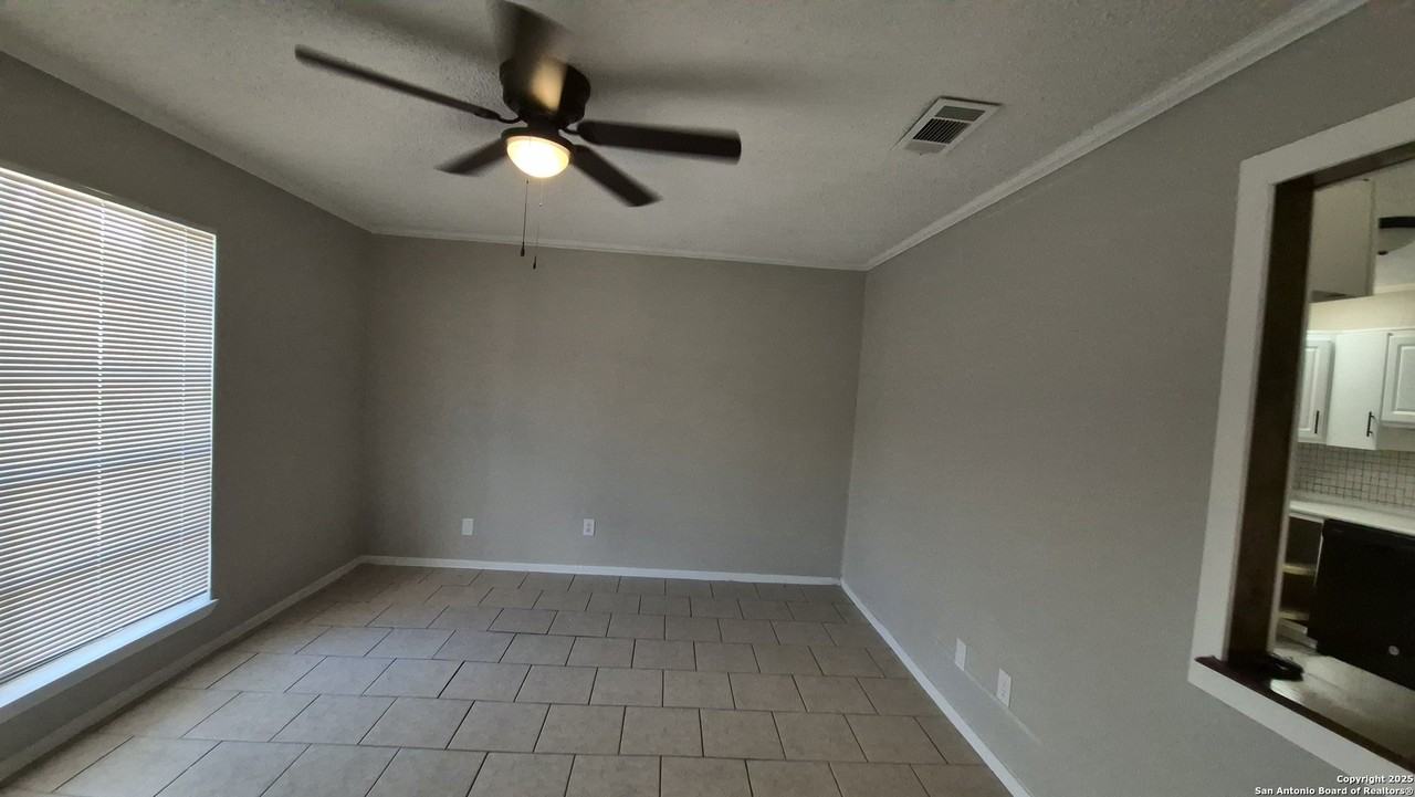 11914 Alamo Blanco - Photo 5 of 39