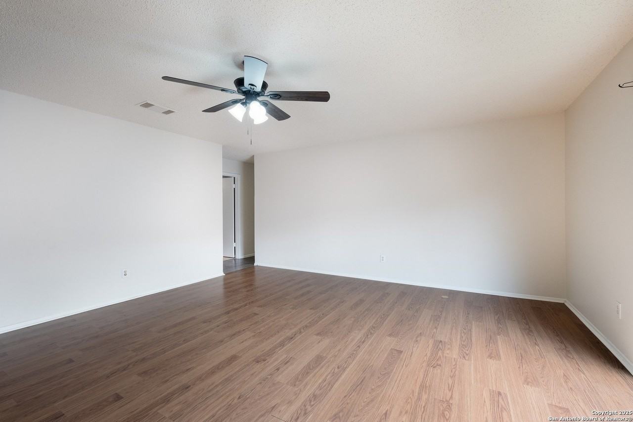 15414 Legend Springs Dr - Photo 7 of 18