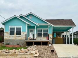 featured image of 1285 Live Oak Dr