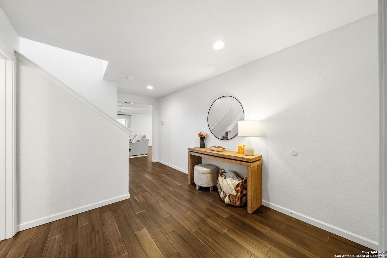 807 Spello Cir - Photo 6 of 32