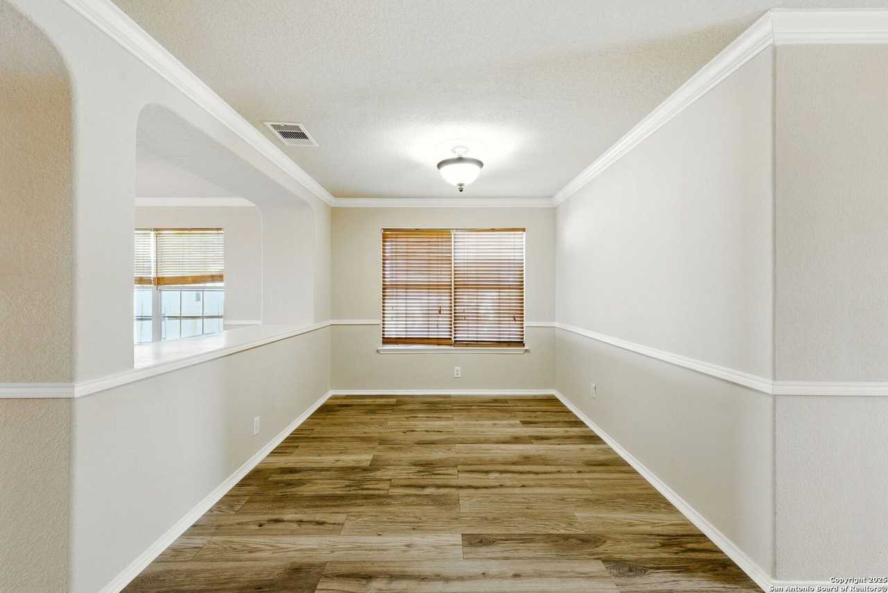 506 Leafy Rdg - Photo 7 of 48