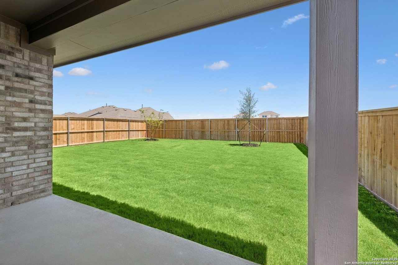 129 Radnor Rd - Photo 6 of 8