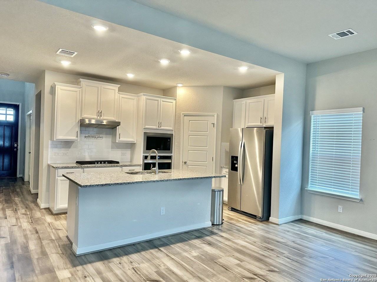 1519 Argon Way - Photo 4 of 26