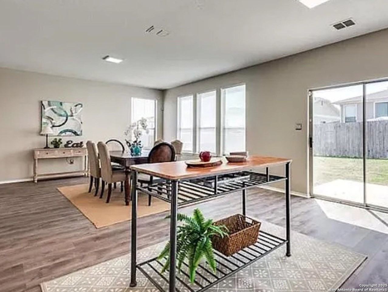 5744 Columbia - Photo 2 of 14