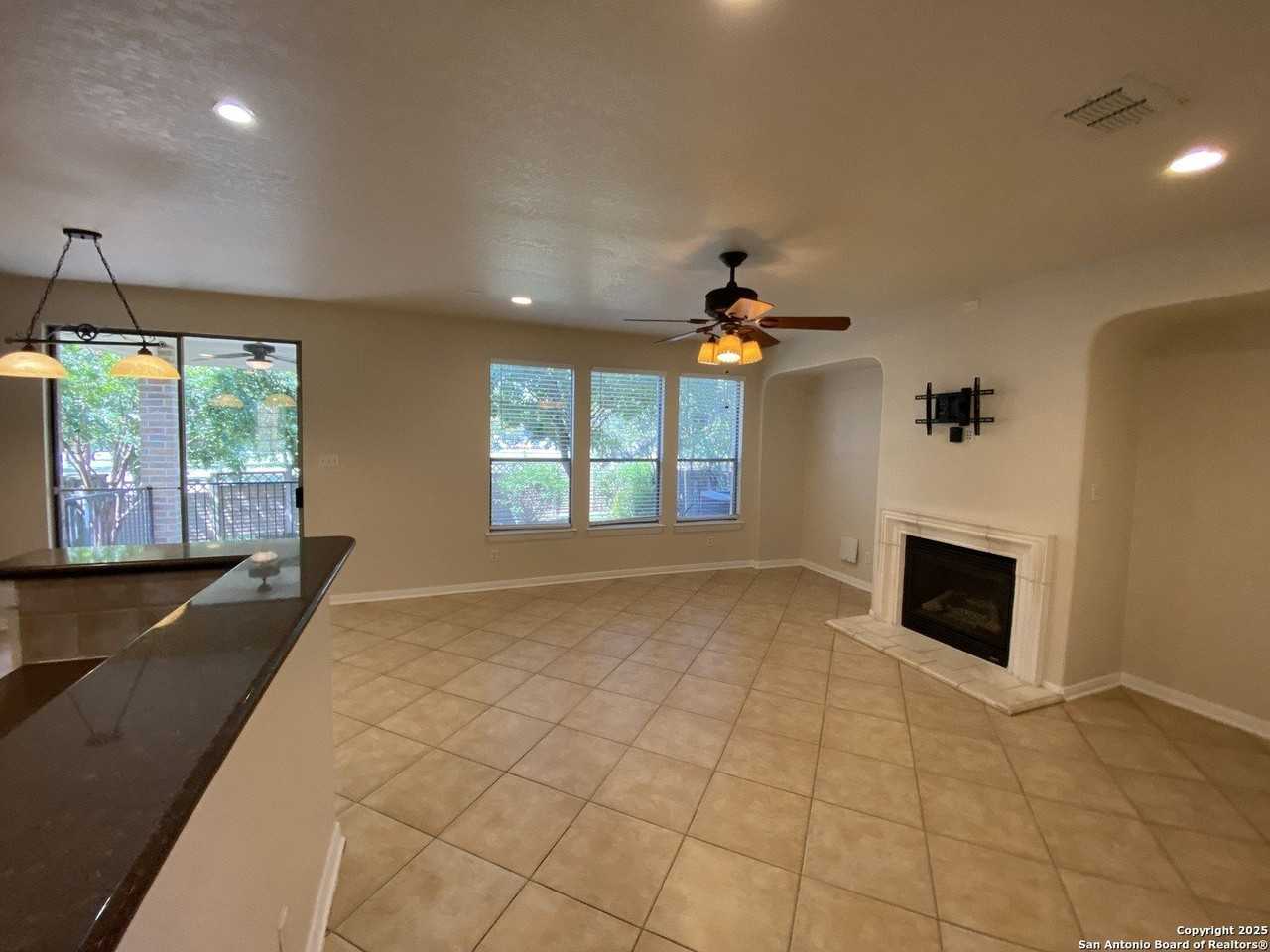 204 Horse Hill - Photo 3 of 15