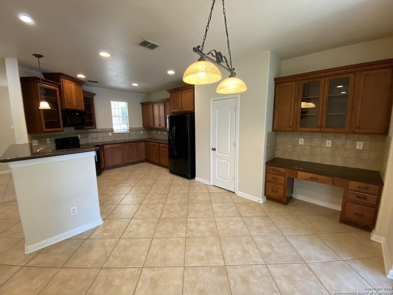 204 Horse Hill - Photo 5 of 15