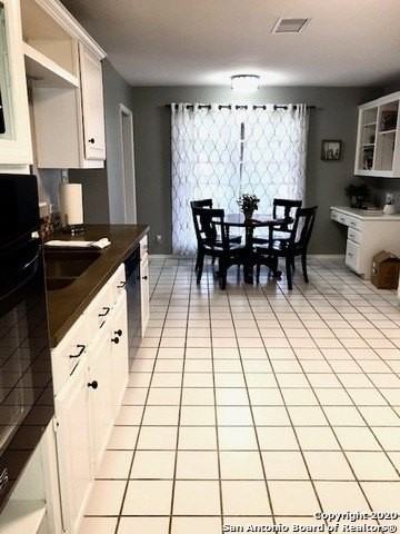 116 East Evergreen Street - Photo 5 of 34