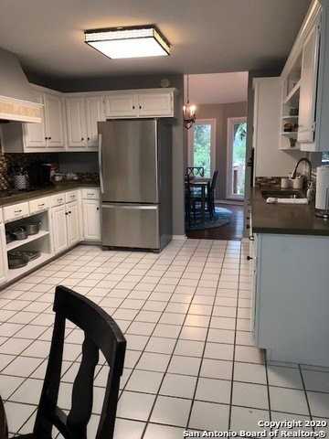 116 East Evergreen Street - Photo 7 of 34