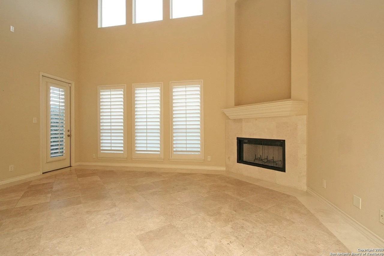 18926 Las Vistas - Photo 5 of 22