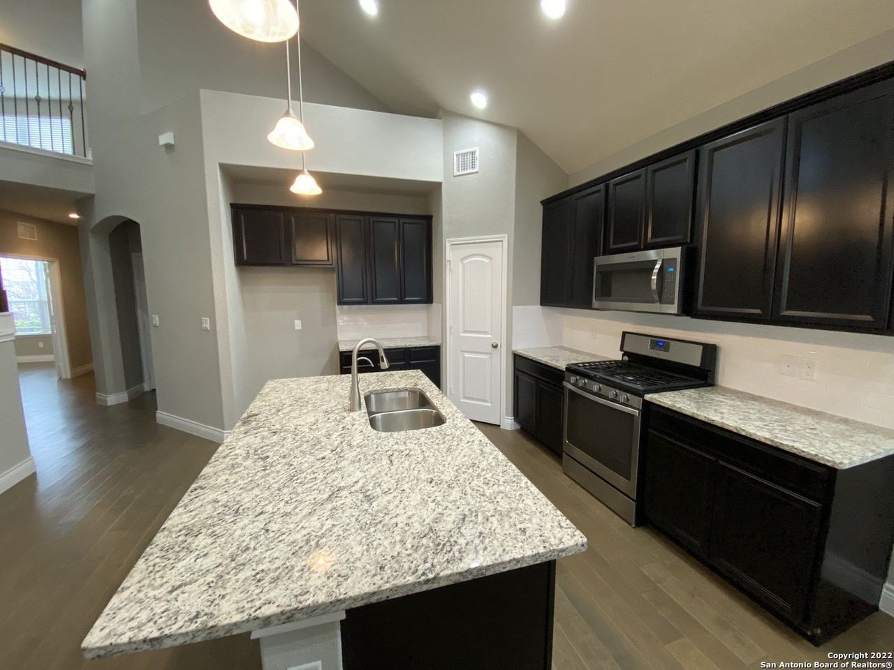 27447 Rio Circle - Photo 3 of 18