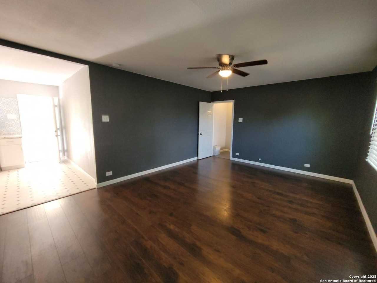 236 Senisa Drive - Photo 5 of 19