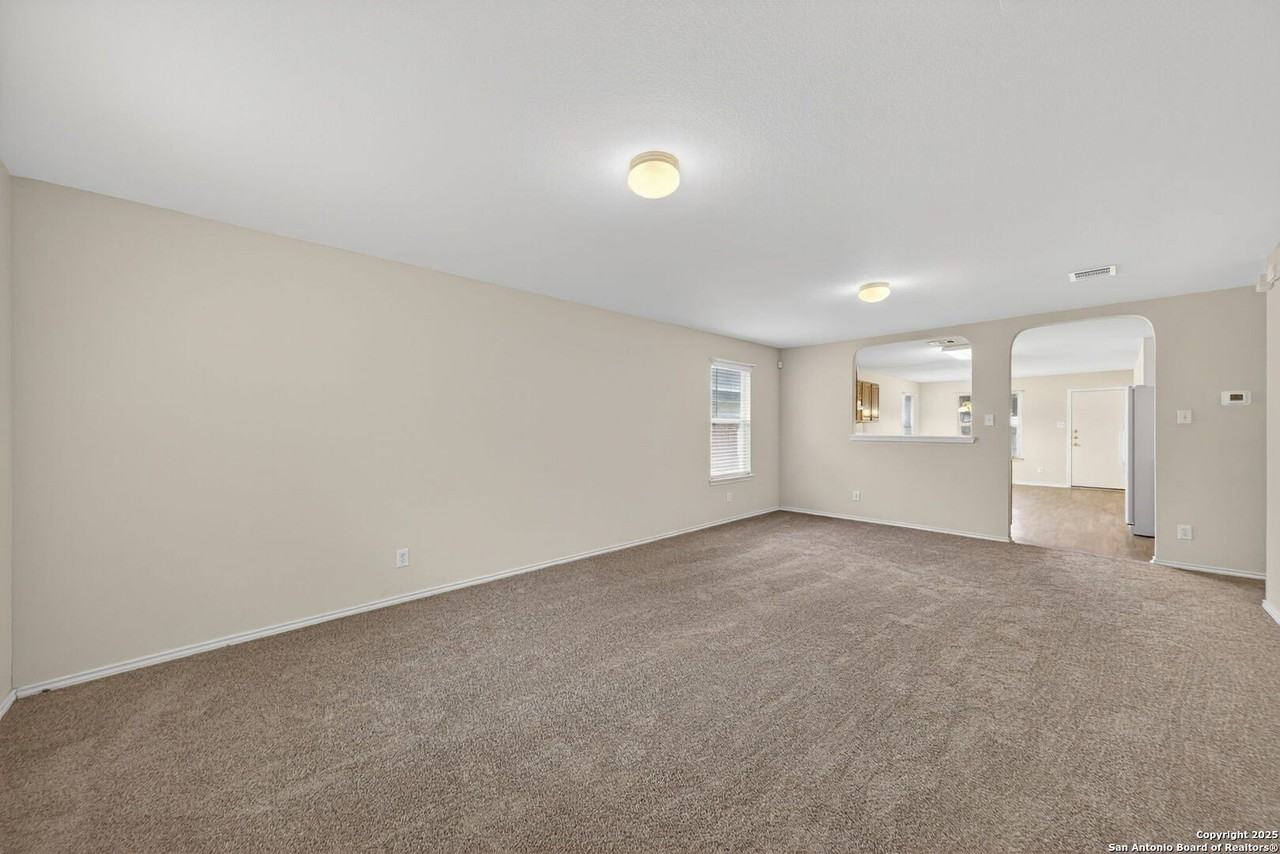 10514 Marigold Bay - Photo 6 of 30